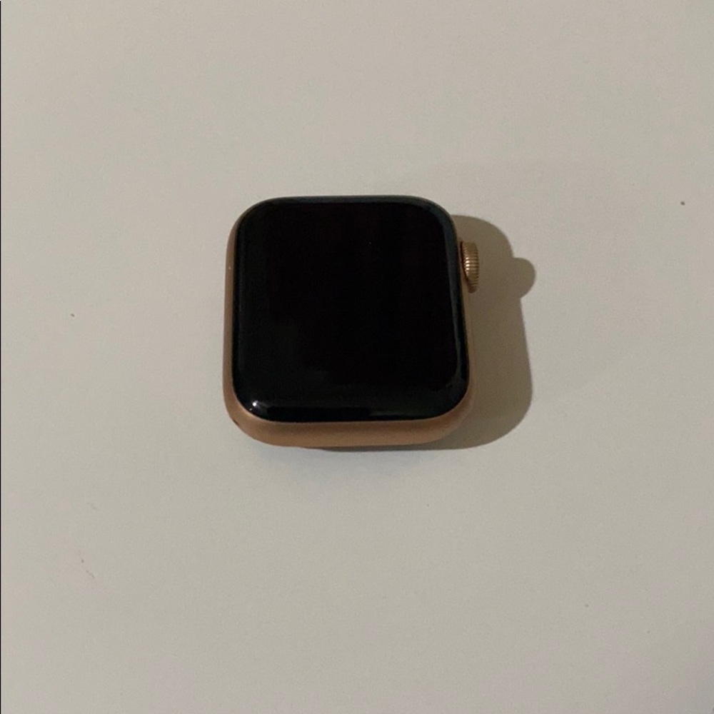 Apple Watch Series 5 40mm Rose Gold Locked